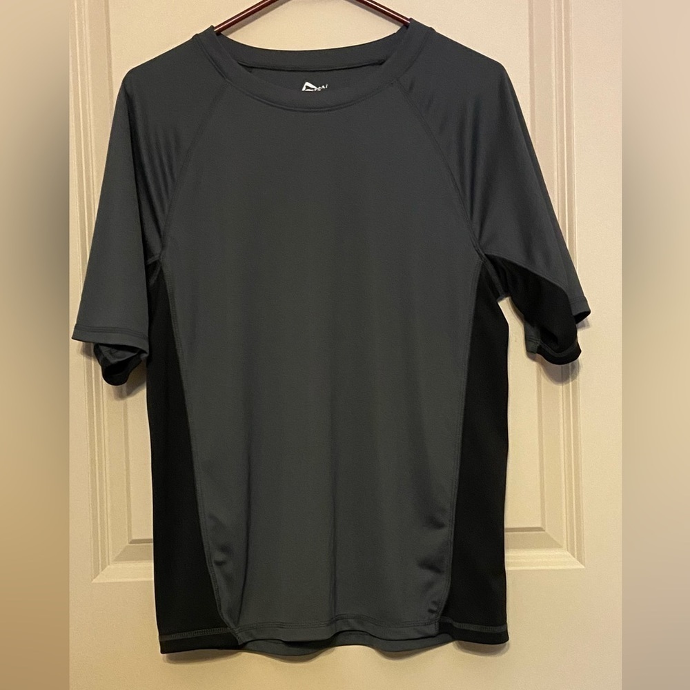 𝅺kanu🏄‍♂️ Shirt Sz-M In Very Good Condition, Ready to Hit The Water - Picture 4 of 8